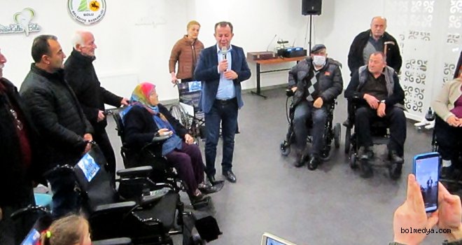 Bolu Belediyesi Akülü ve Tekerlekli Sandalye Dağıttı.