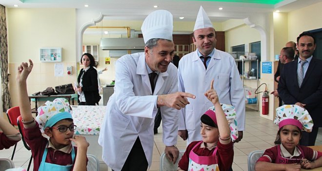 “Küçük Şefler Mutfakta” Projesi Turizm Otelcilikte Başladı.