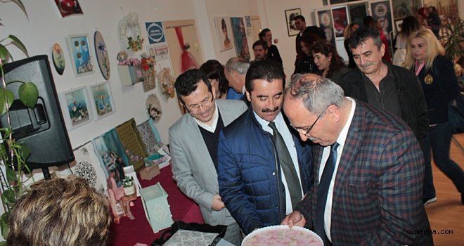 Resim, Tezhip ve El Sanatları Sergisi Açıldı