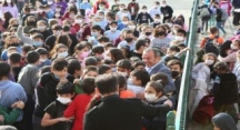 Başkan Özcan’a Yunus Emre Ortaokulu’nda Sevgi Seli